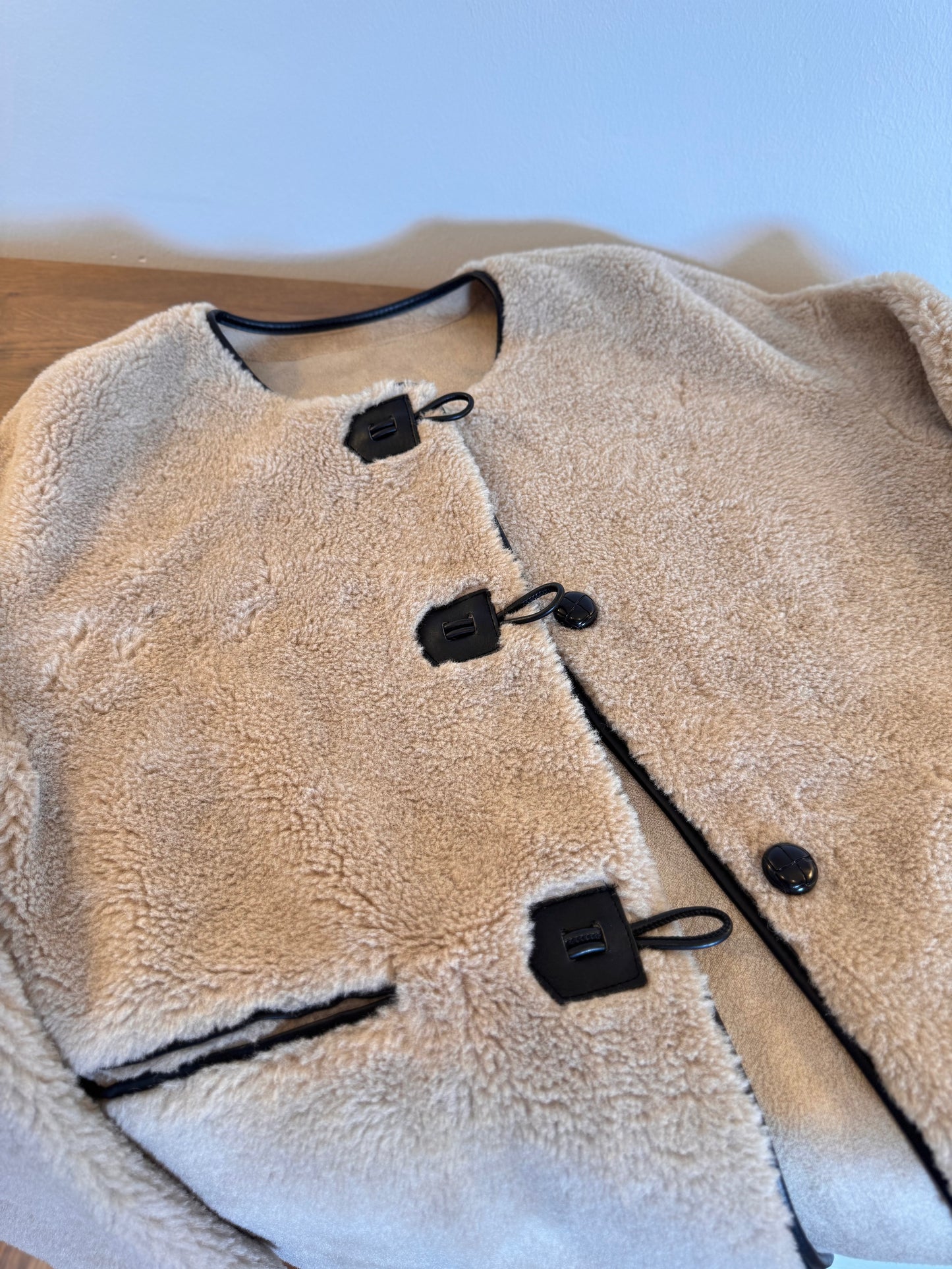 LOUISE Premium Teddy Shearling-Jacke