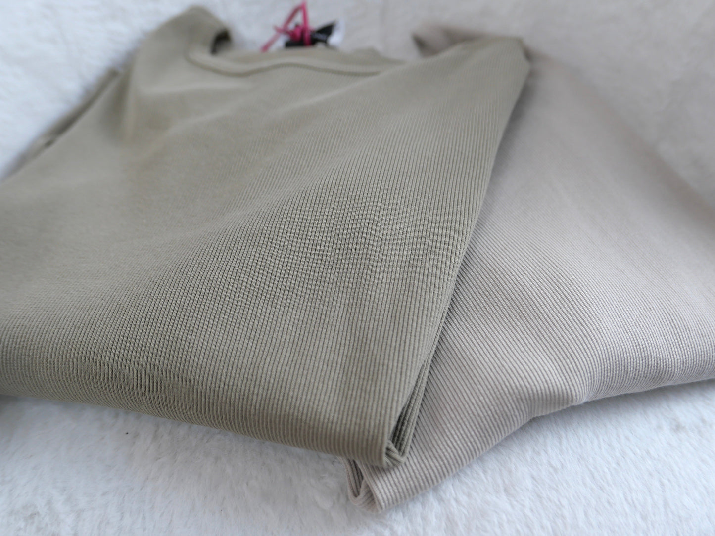 BASIC Rip Shirt Royal Beige - Bylillysophie