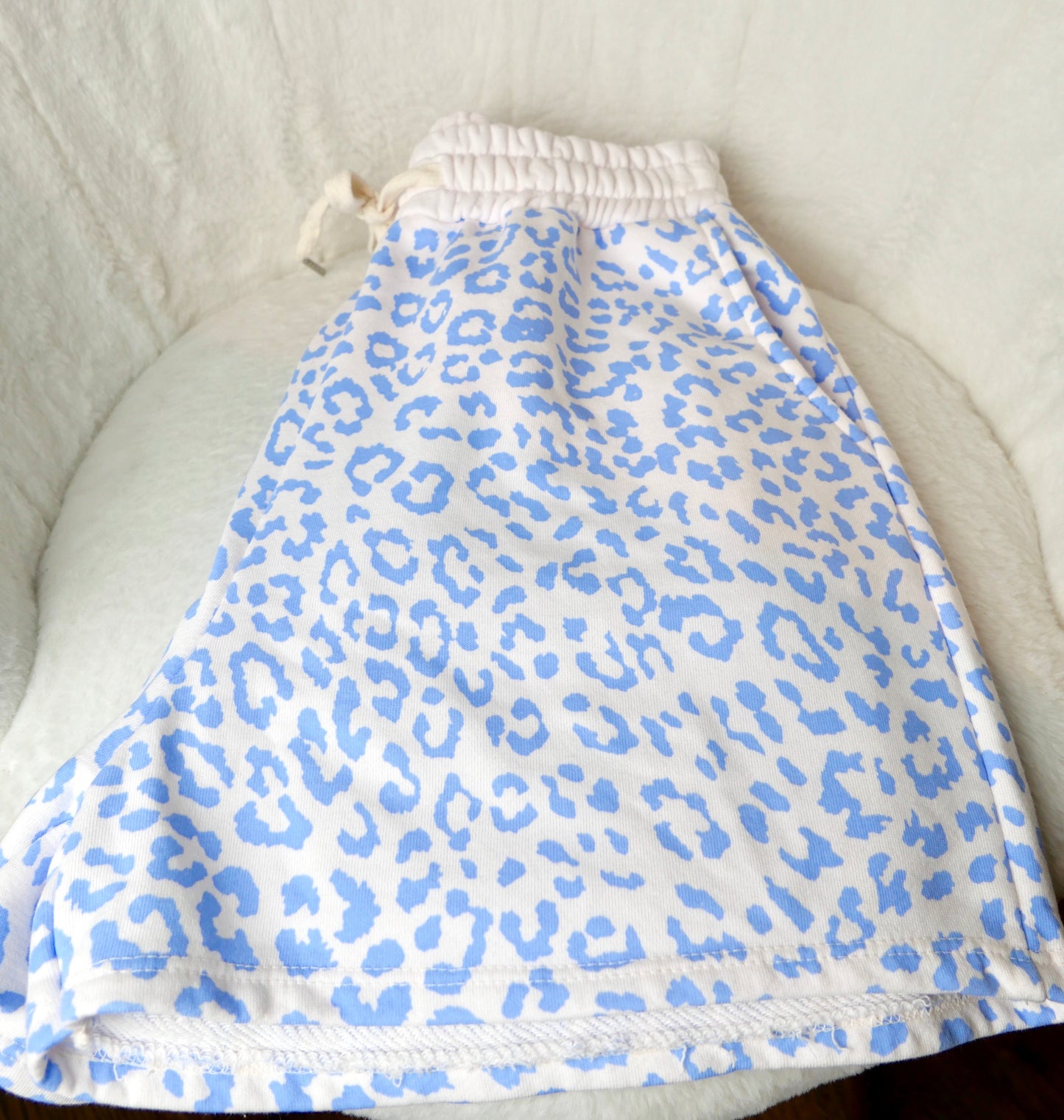 LEO Shorts Blau - Bylillysophie