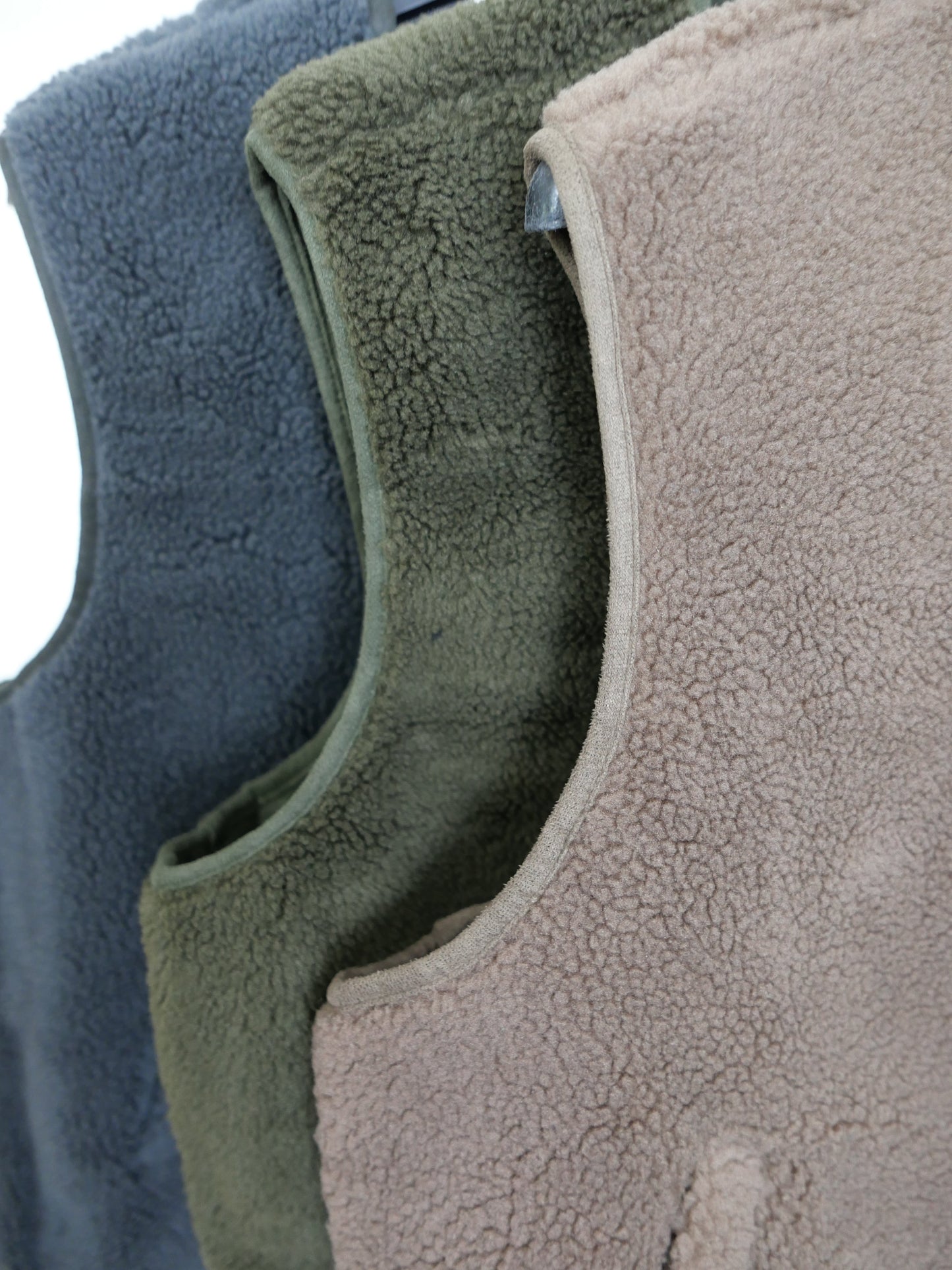 LOVELY Teddy Weste Khaki - Bylillysophie.com⎢Mode & Accessoires