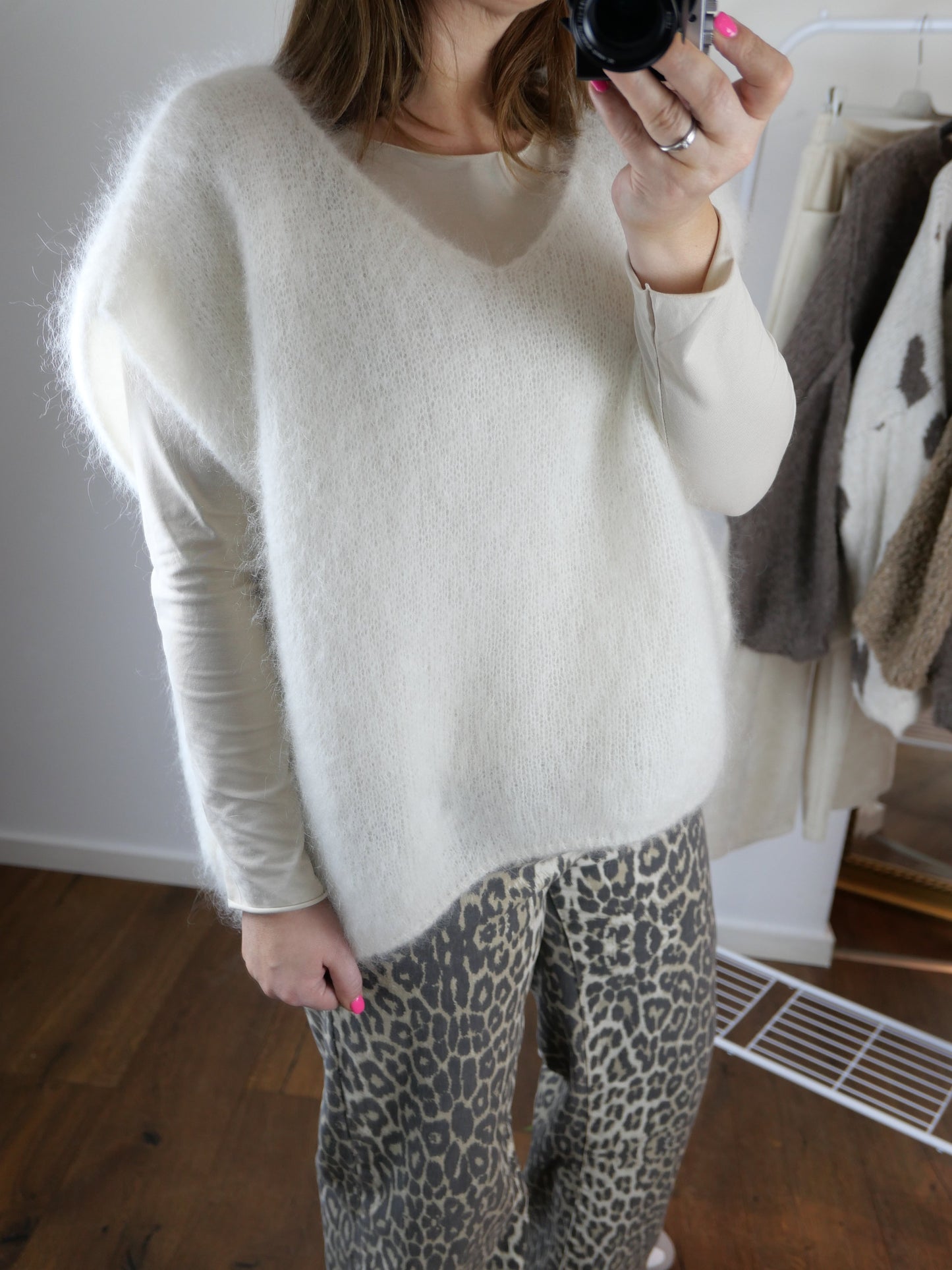 MOHAIR Pullunder Off - White - Bylillysophie