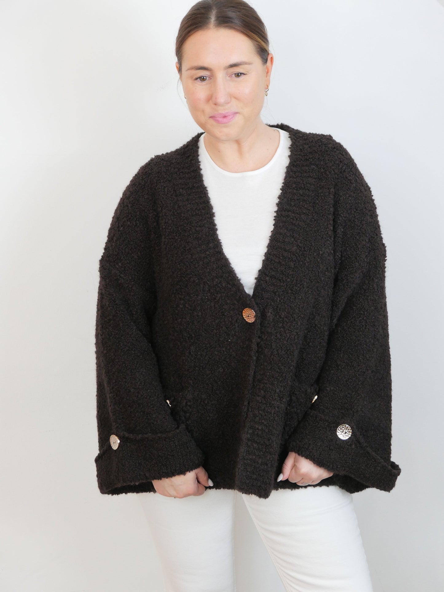 NEMA Boucle Cardigan Schokobraun - Bylillysophie.com⎢Mode & Accessoires