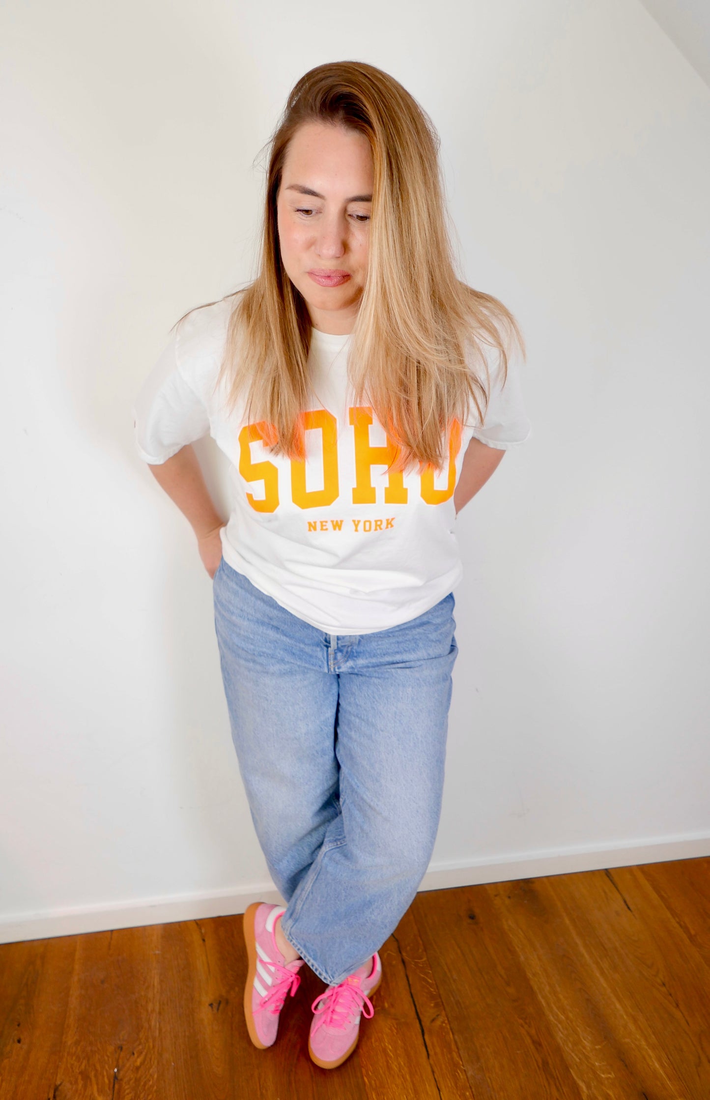 SOHO T-Shirt Weiß/Orange - Bylillysophie