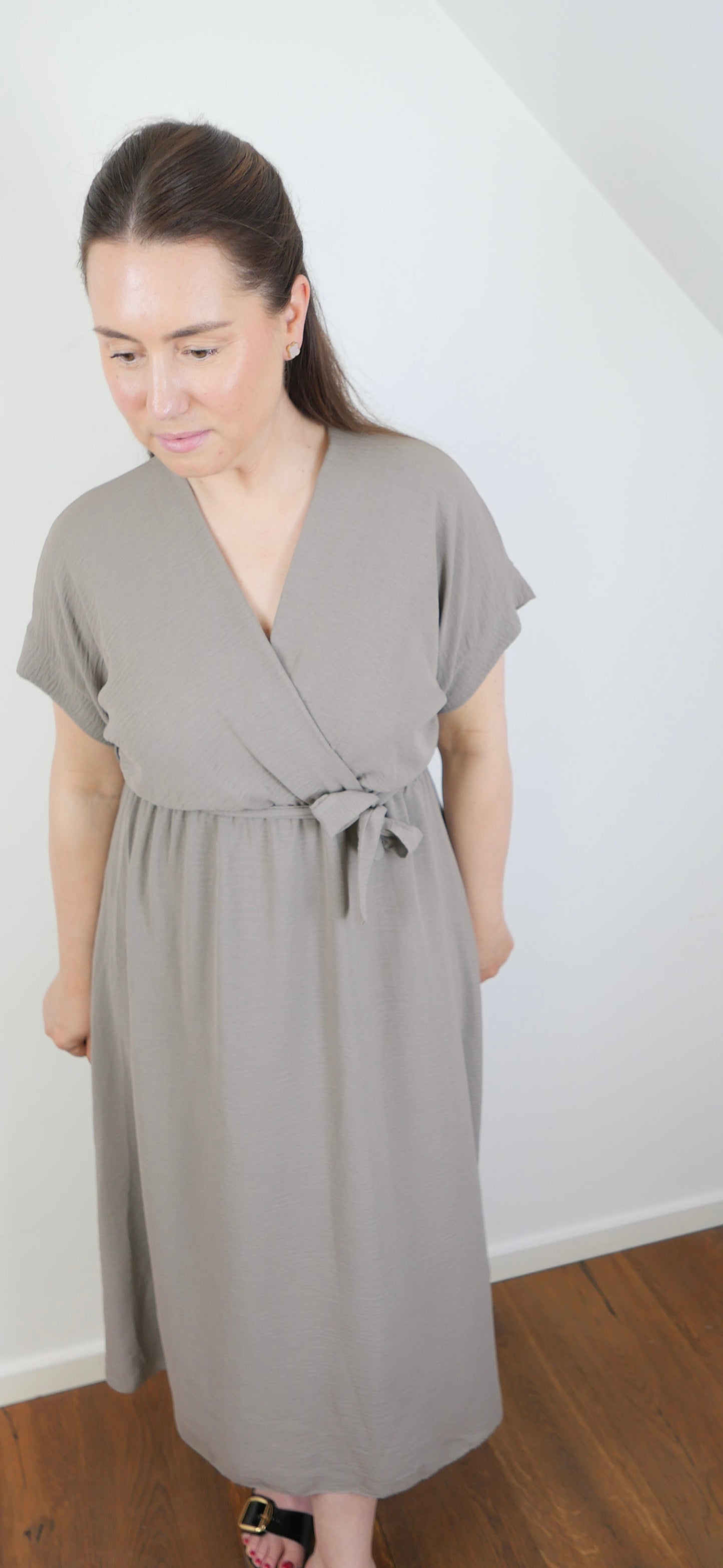 SOPHIE Maxi Kleid Taupe - Bylillysophie