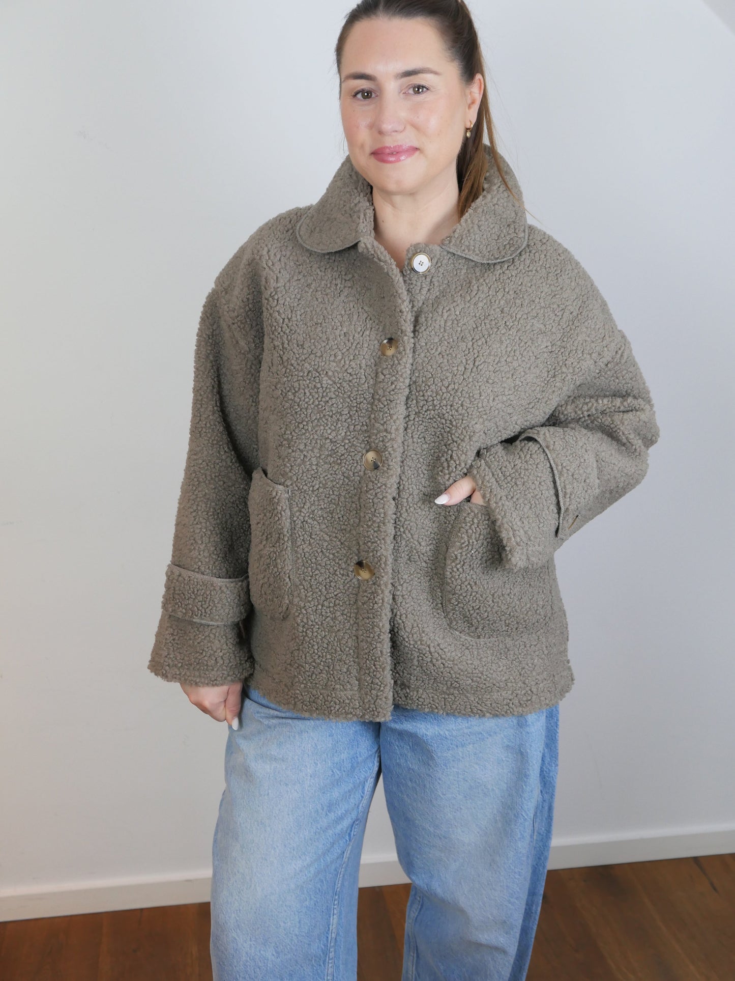TILDA Teddy - Jacke Taupegrau - Bylillysophie.com⎢Mode & Accessoires