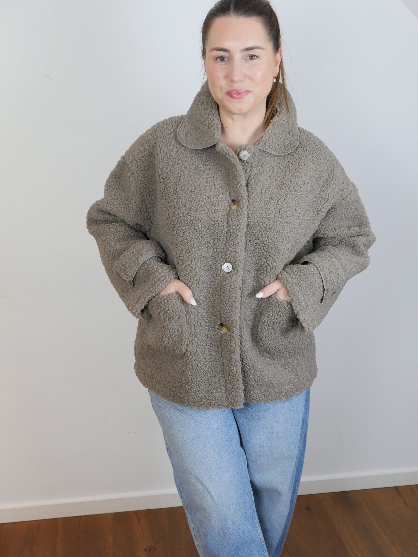 TILDA Teddy - Jacke Taupegrau - Bylillysophie.com⎢Mode & Accessoires