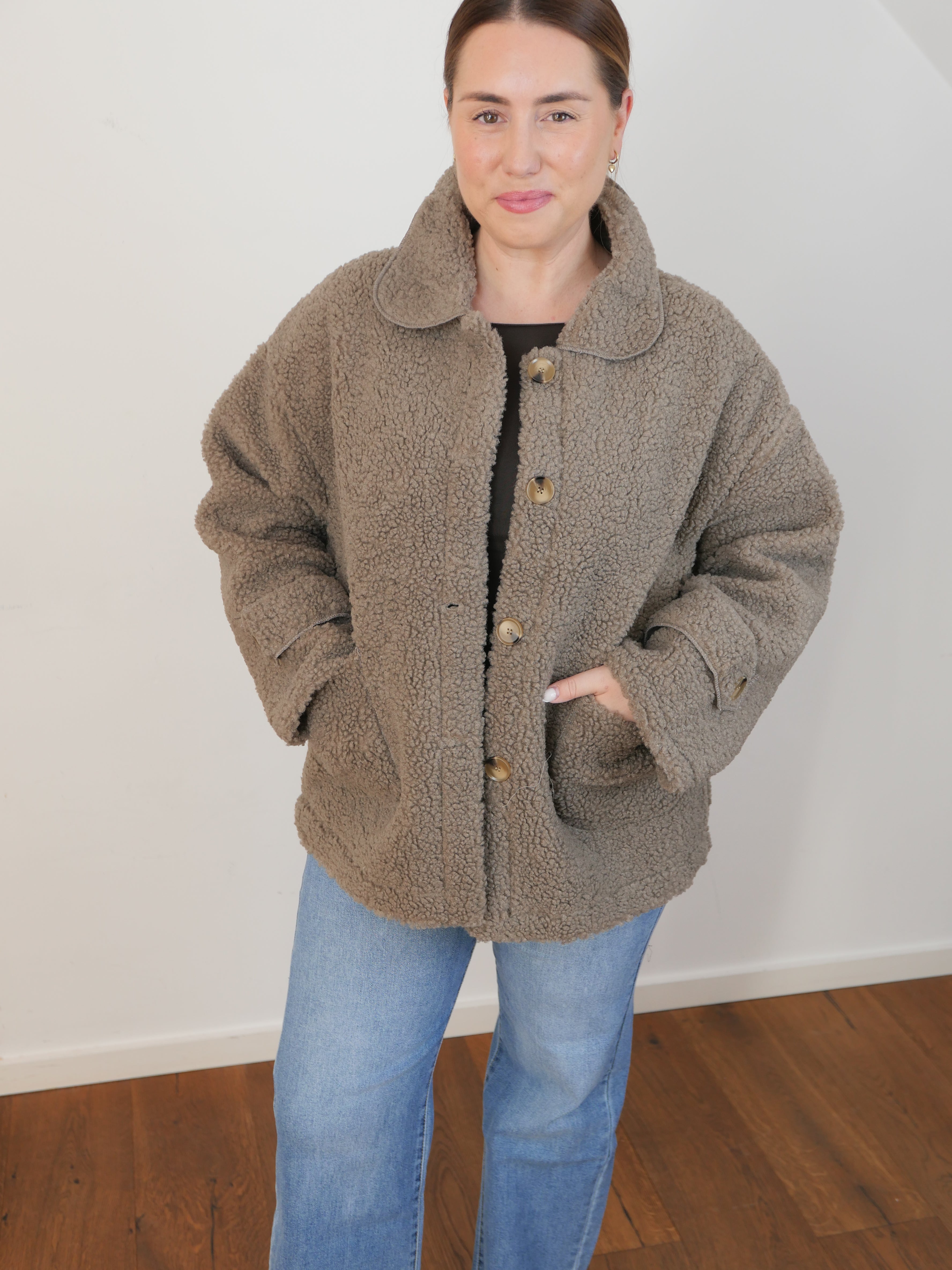 TILDA Teddy - Jacke Taupegrau - Bylillysophie.com⎢Mode & Accessoires