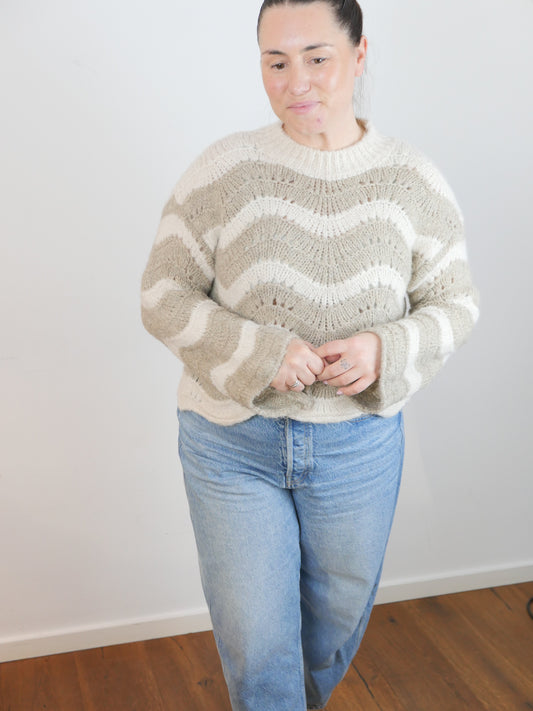 WAVES Pullover Off White