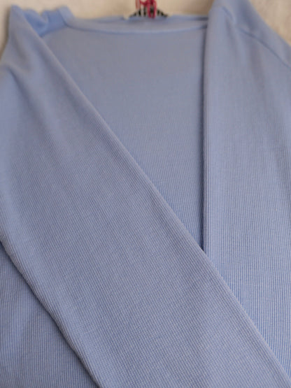 BASIC Rip Shirt Lichtblau/Taubenblau - Bylillysophie