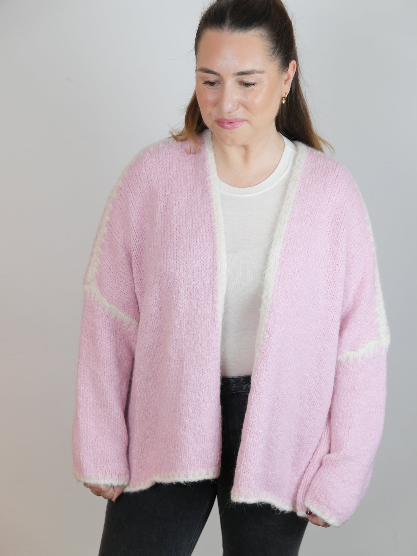 BLUSH WRAP Strickjacke Rosa/Creme - Bylillysophie.com⎢Mode & Accessoires