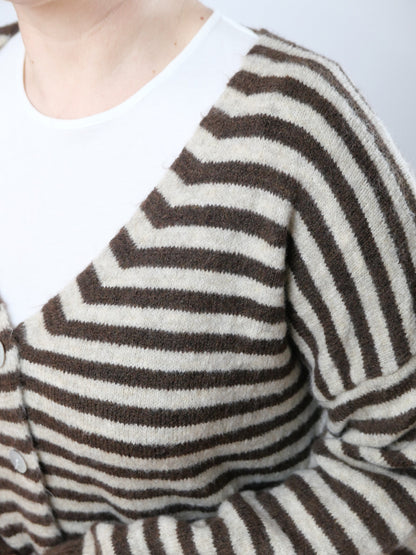 COZY LINES Cardigan Beige/Braun - Bylillysophie.com⎢Mode & Accessoires