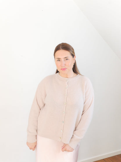 ELVA Alpaka Cardigan Sand - Bylillysophie.com⎢Mode & Accessoires