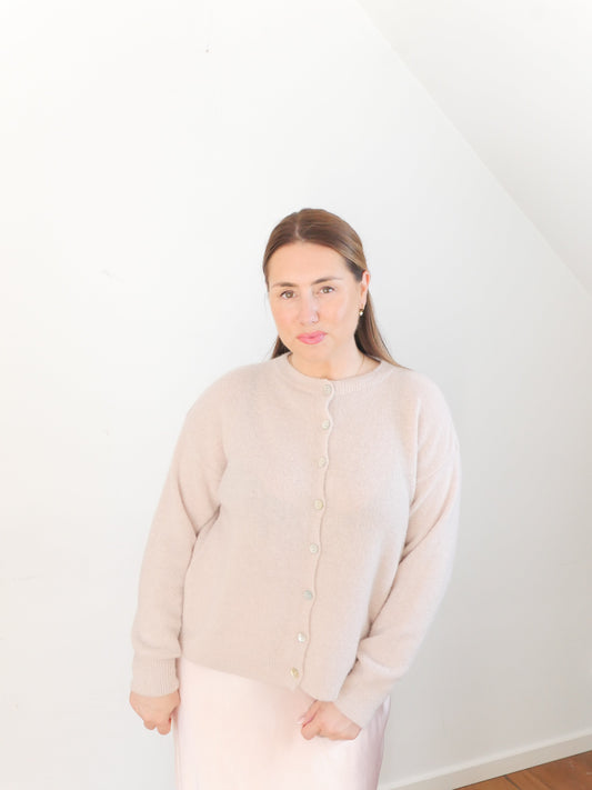 ELVA Alpaka Cardigan Sand - Bylillysophie.com⎢Mode & Accessoires