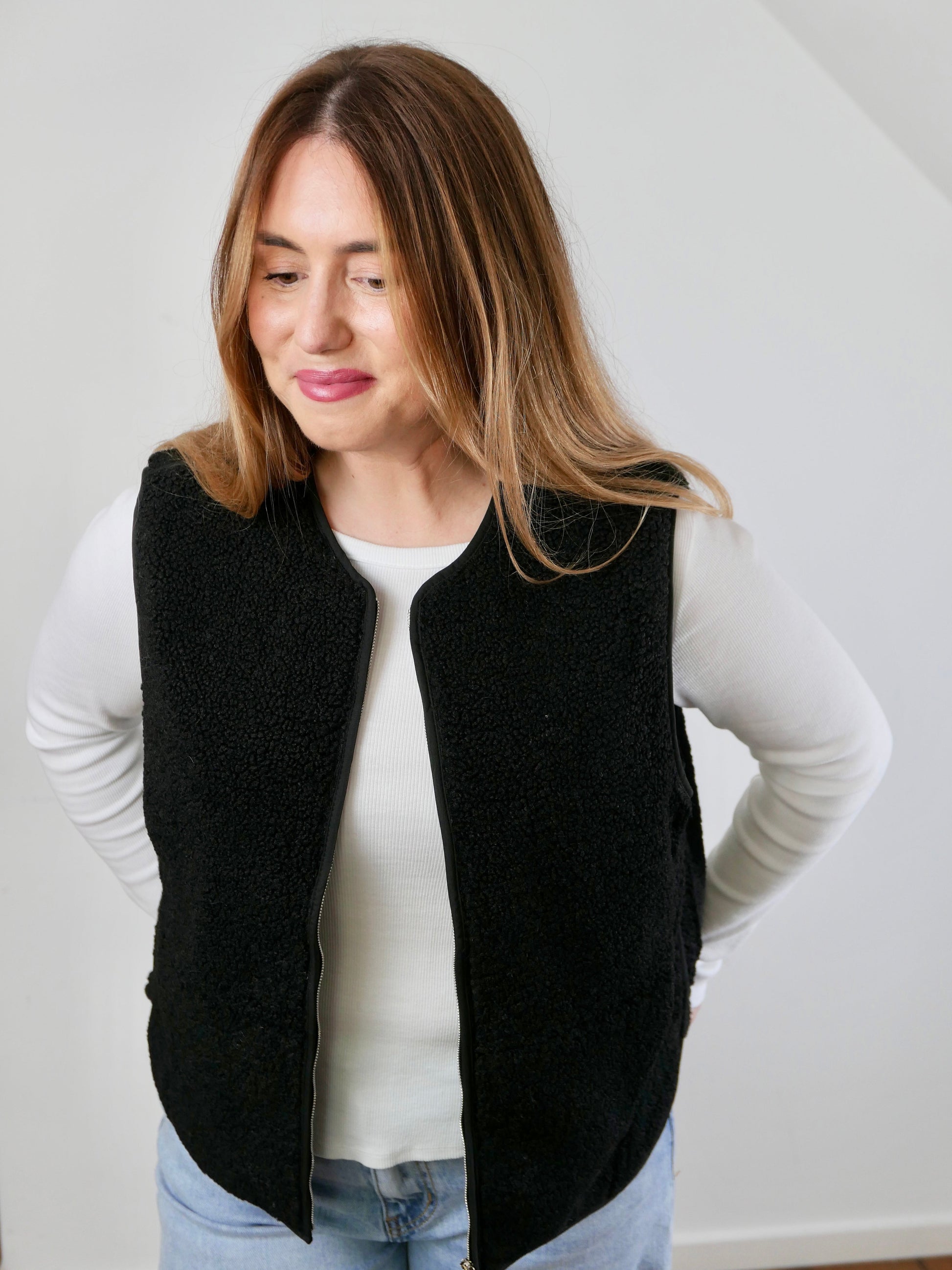 Fluff Teddy Weste Schwarz - Bylillysophie.com⎢Mode & Accessoires