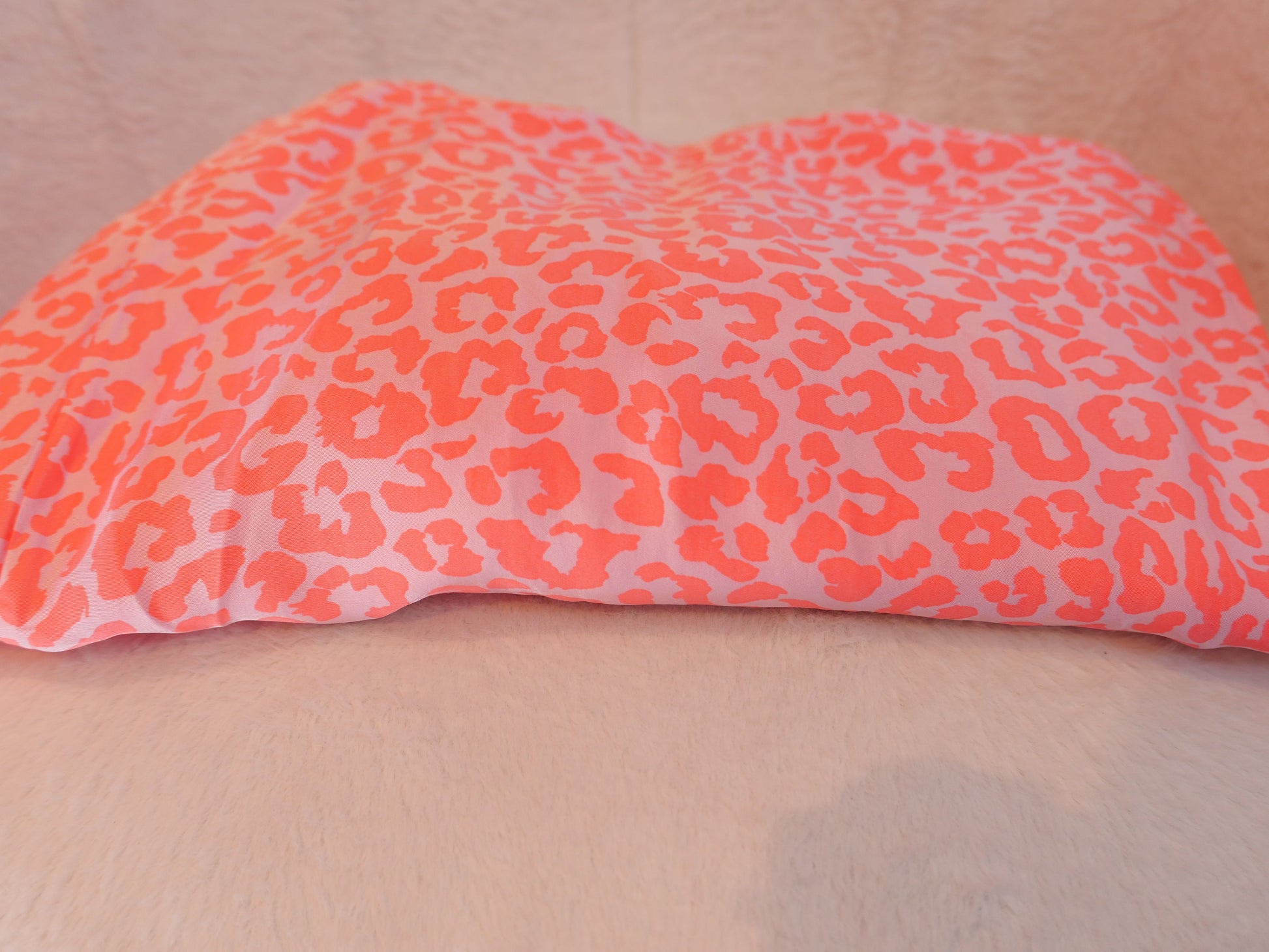 LEO Satin Hose Coral - Bylillysophie