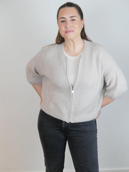 LINA ZIP Strickcardigan Taupe - Bylillysophie.com⎢Mode & Accessoires