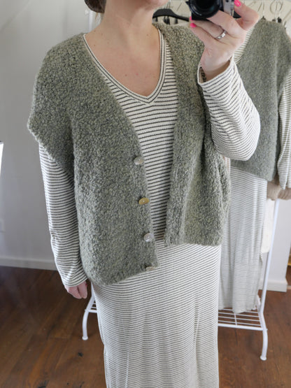 LOOSE - FIT Weste Khaki - Bylillysophie