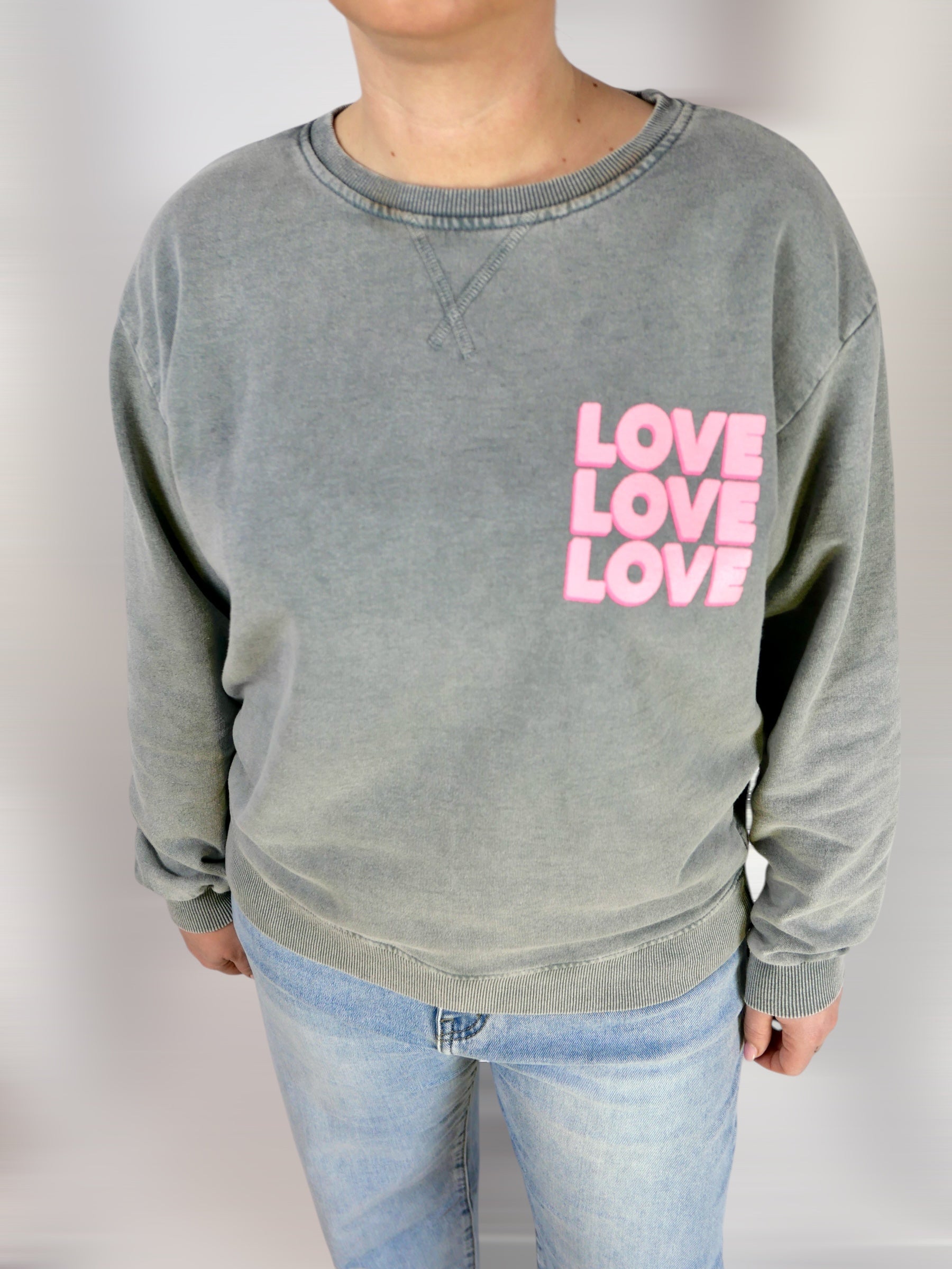 LOVE Pullover - Bylillysophie