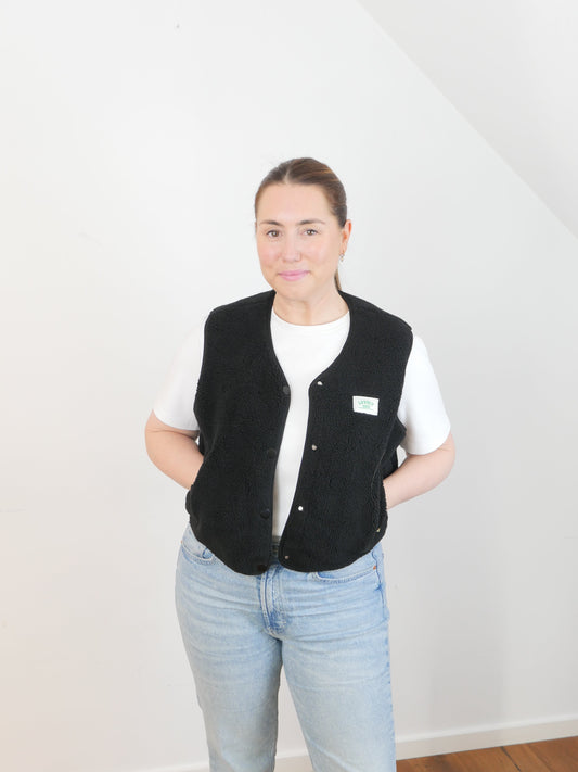 LOVELY Teddy Weste Schwarz - Bylillysophie.com⎢Mode & Accessoires