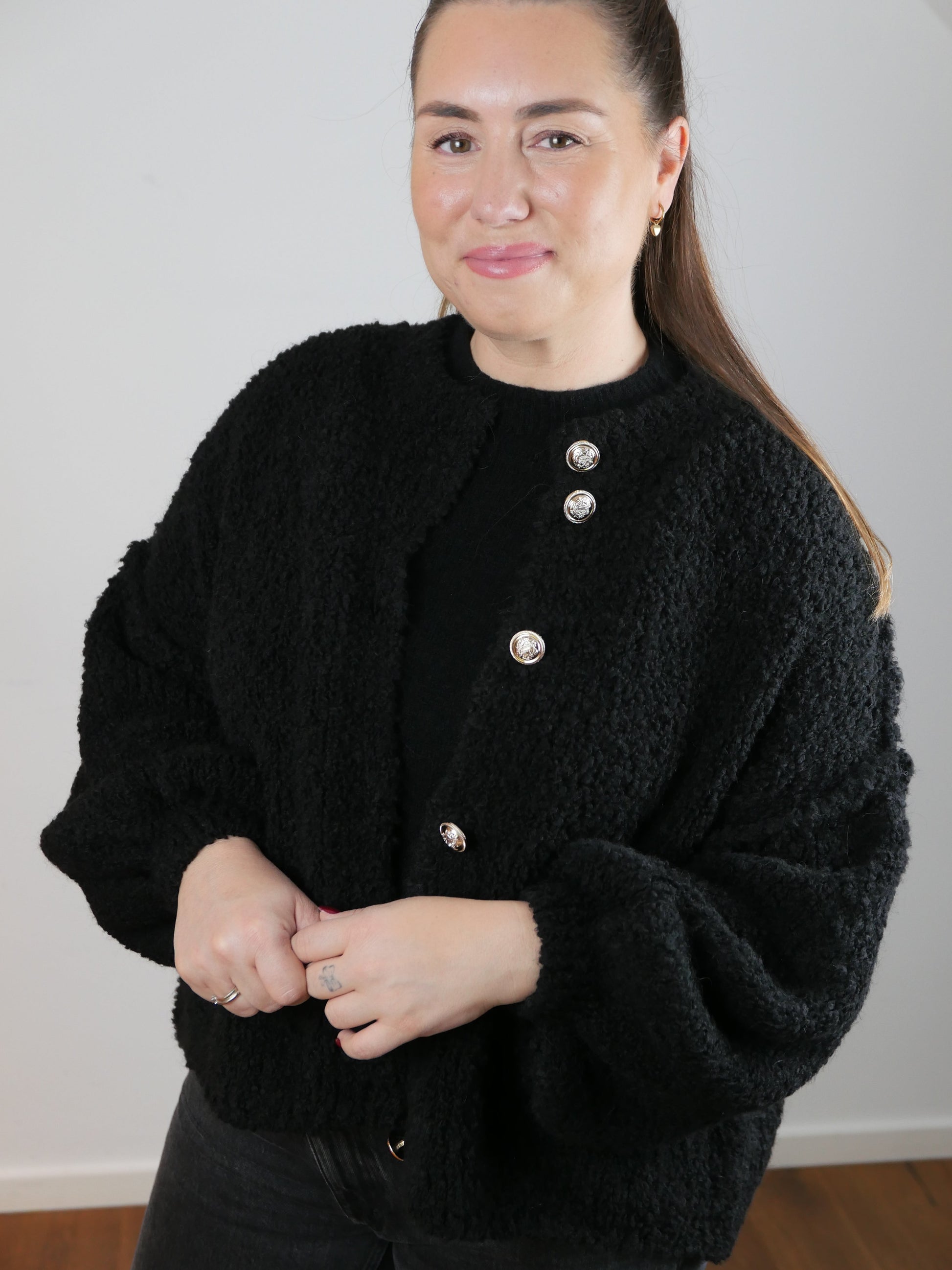 MAISON BOUCLÈ Cardigan Schwarz - Bylillysophie.com⎢Mode & Accessoires
