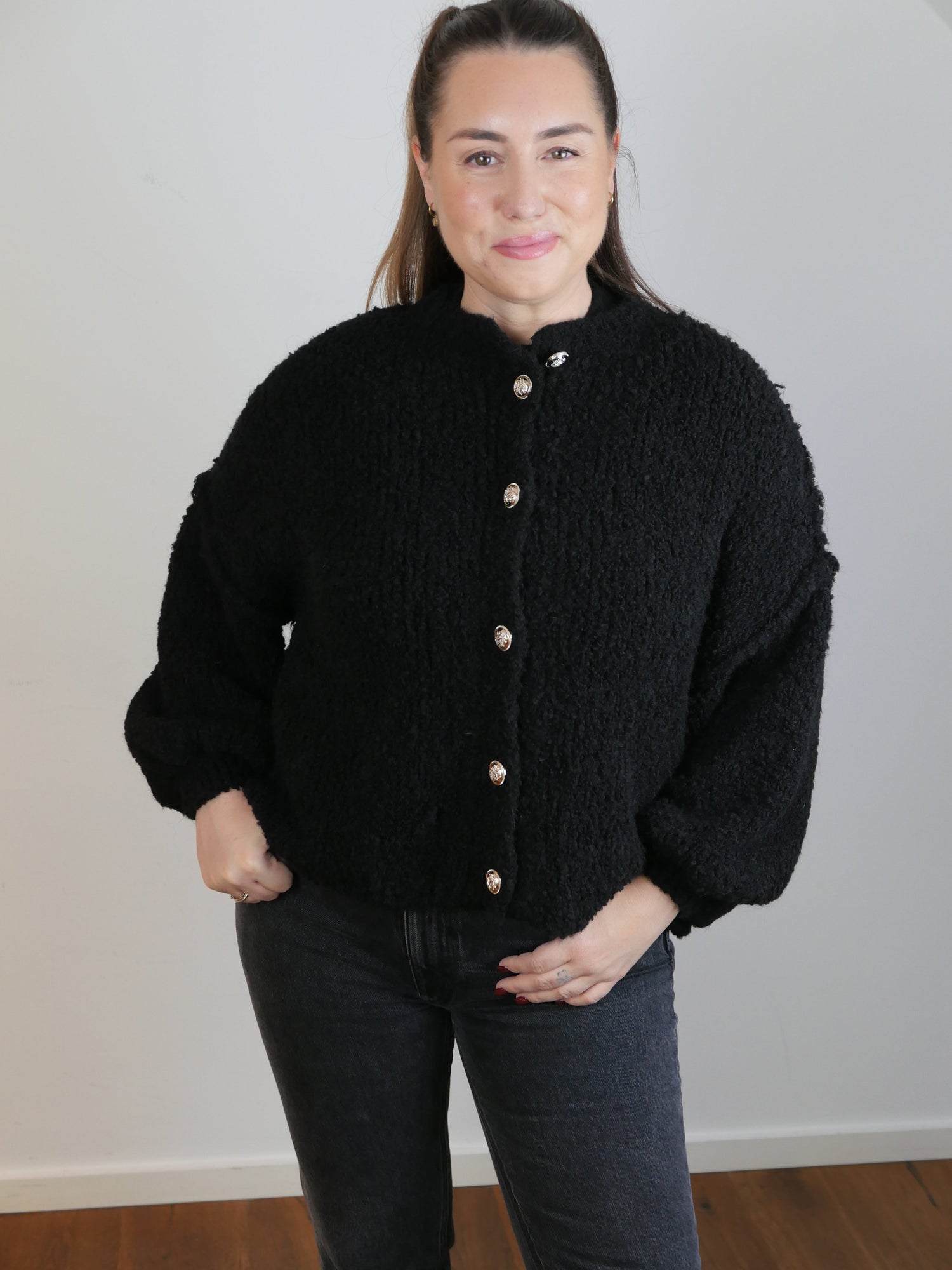 MAISON BOUCLÈ Cardigan Schwarz - Bylillysophie.com⎢Mode & Accessoires