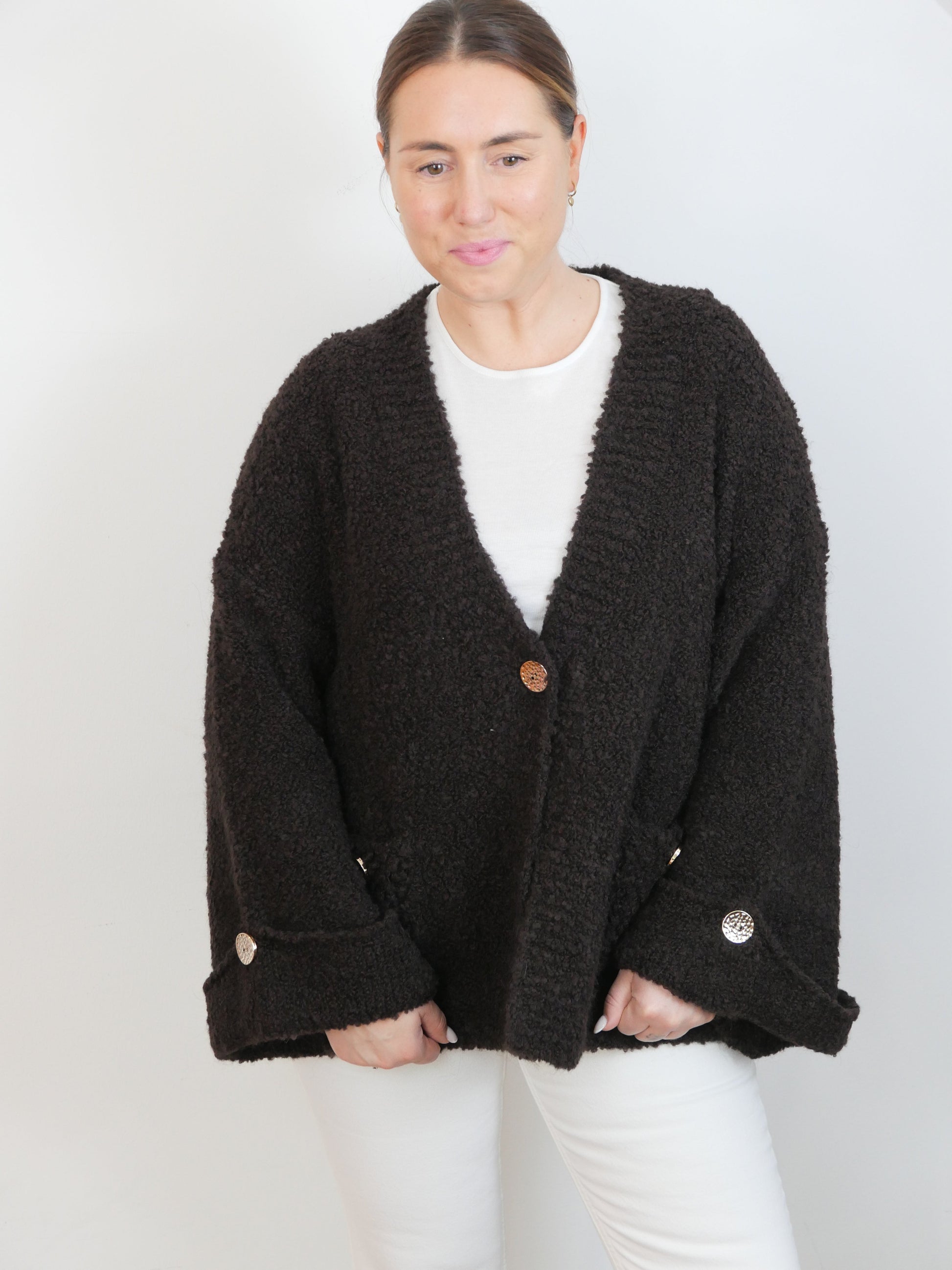 NEMA Boucle Cardigan Schokobraun - Bylillysophie.com⎢Mode & Accessoires