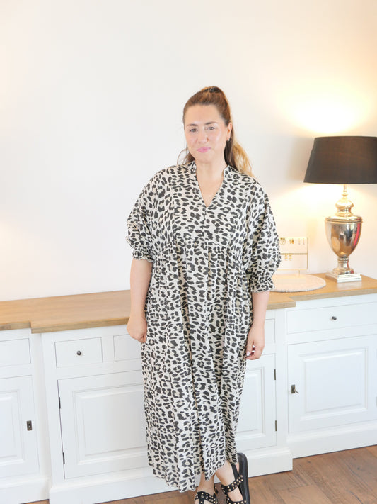 ROAR Maxikleid Schwarz, Beige Leo Print - Bylillysophie.com⎢Mode & Accessoires