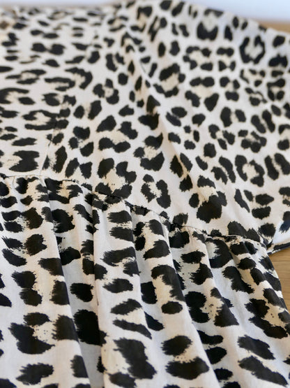 ROAR Maxikleid Schwarz, Beige Leo Print - Bylillysophie.com⎢Mode & Accessoires
