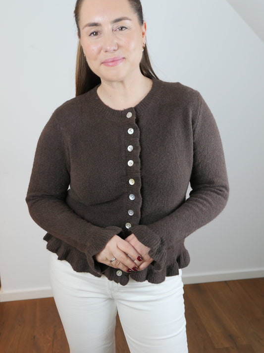 RUFFLE Strickjacke Coffee - Bylillysophie.com⎢Mode & Accessoires