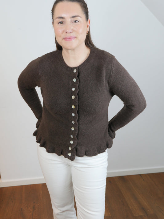 RUFFLE Strickjacke Coffee - Bylillysophie.com⎢Mode & Accessoires