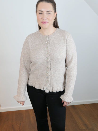 RUFFLE Strickjacke Taupe - Bylillysophie.com⎢Mode & Accessoires