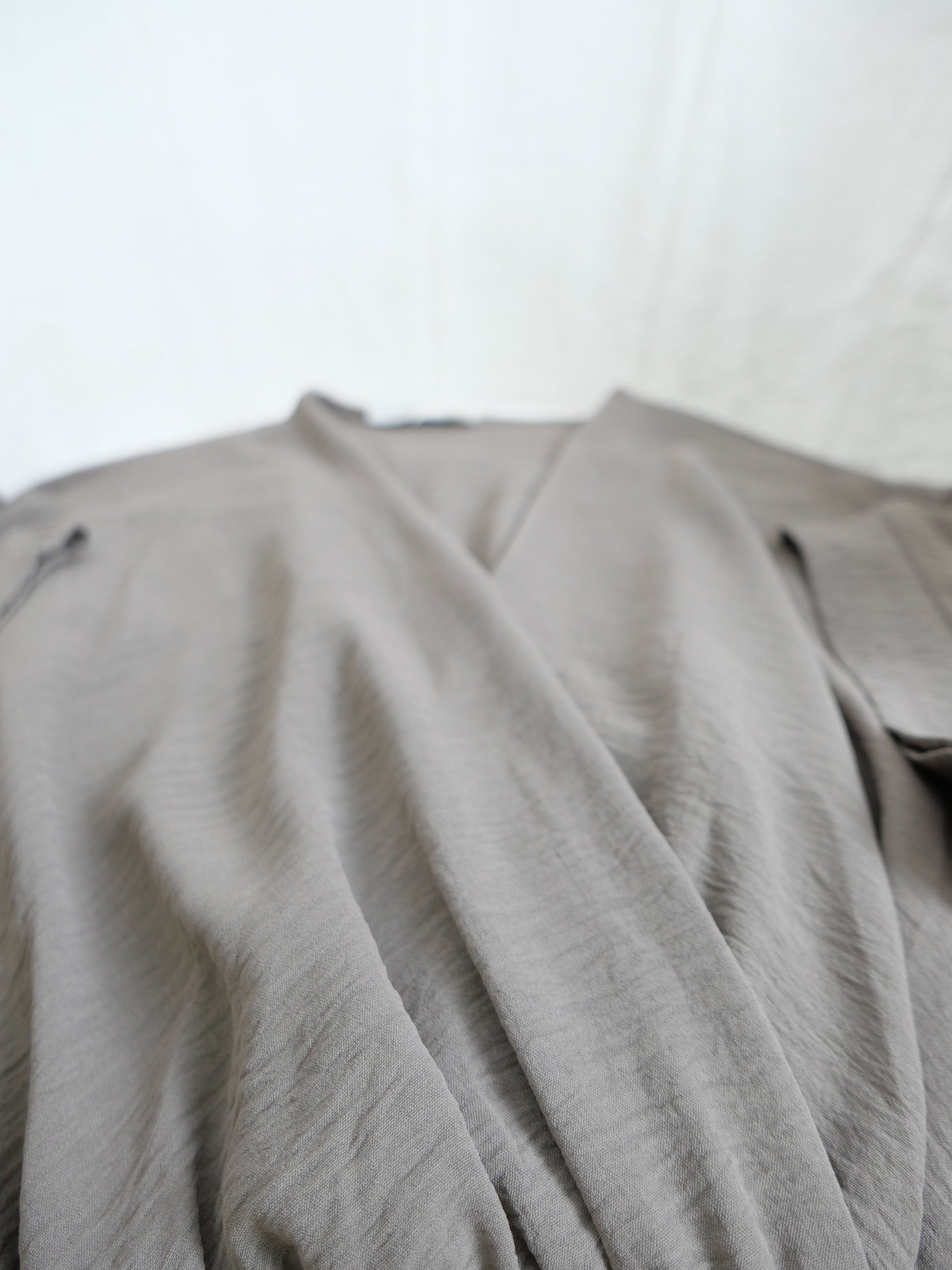 SOPHIE Maxi Kleid Taupe - Bylillysophie