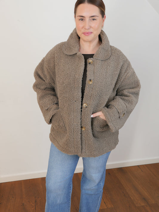 TILDA Teddy - Jacke Taupegrau - Bylillysophie.com⎢Mode & Accessoires